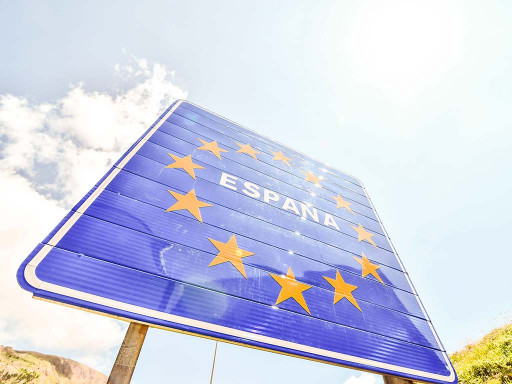 How to successfully enter and reside in Spain in 2026: legal routes according to your profile